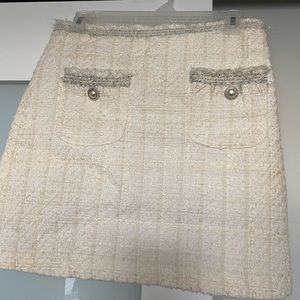 Zara size M white Skirt with embellishment (never worn!)